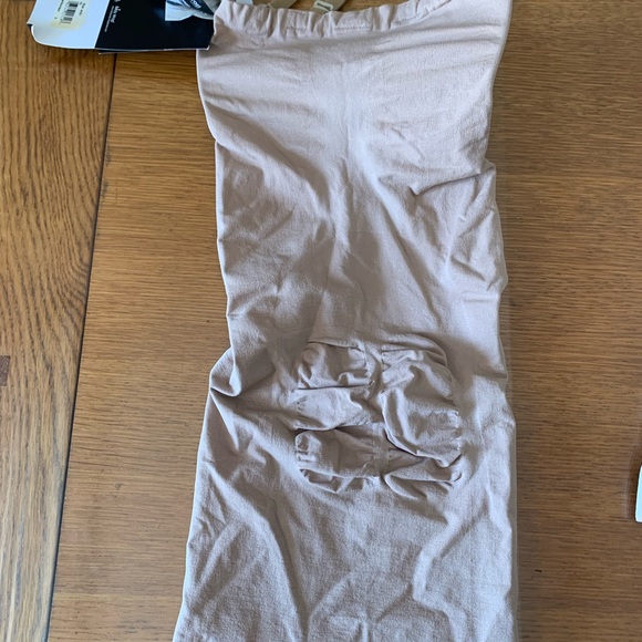 The body wrap shape wear strapless underwire slip with removable strap small NWT - Picture 6 of 6